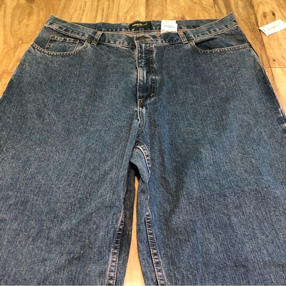 NWT Eddie Bauer Blue Denim Jeans Natural Fit Straight Leg 37x32 Womens Size 18 - Picture 3 of 13